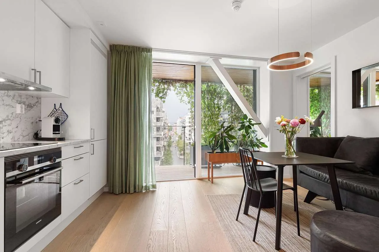 Home Window Repair: Quick Fixes & Pro Tips